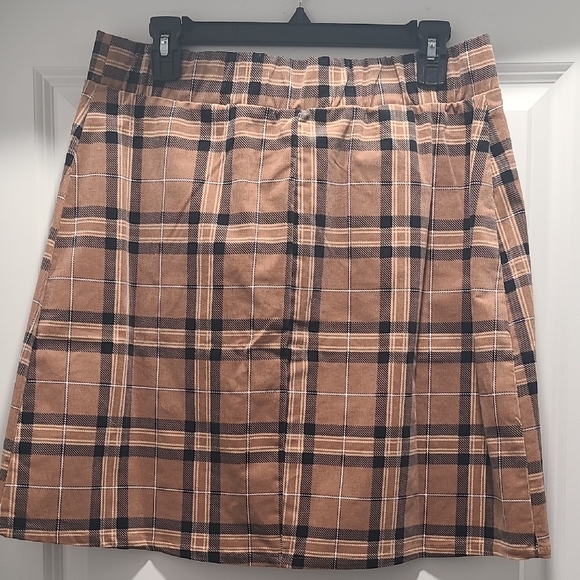 Torrid Tan Plaid Mini Skirt - Picture 2 of 4